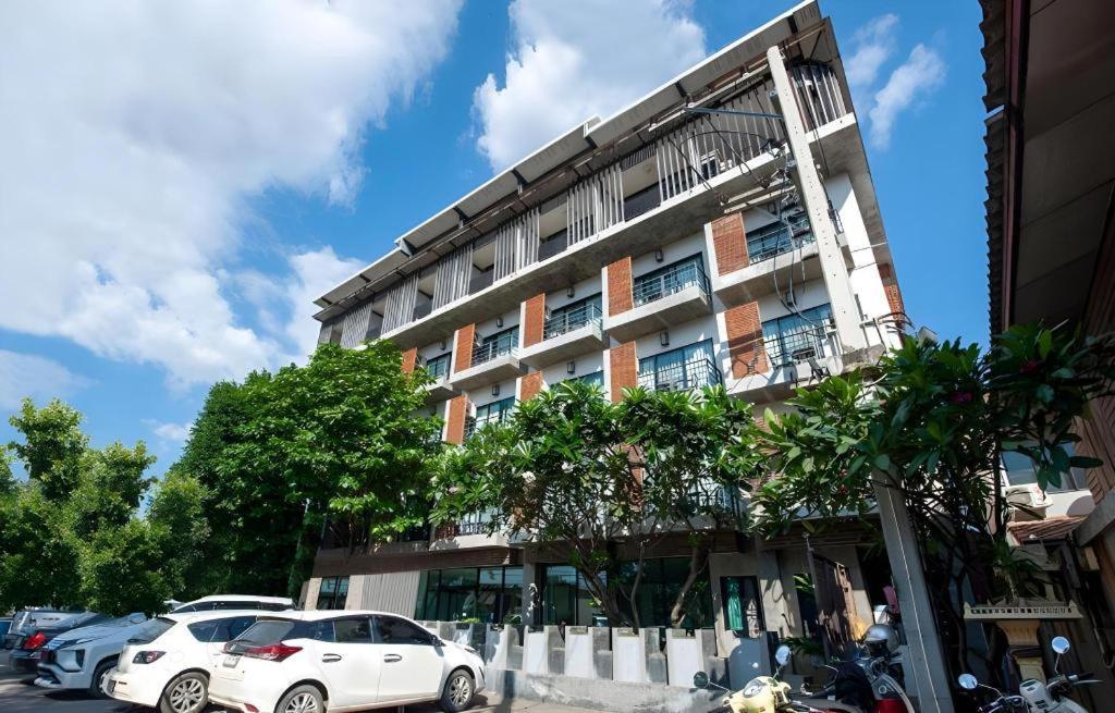 B2 Khamtieng Boutique & Budget Hotel Чиангмай Экстерьер фото