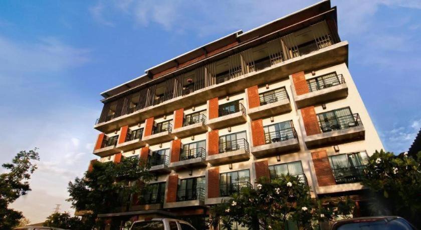 B2 Khamtieng Boutique & Budget Hotel Чиангмай Экстерьер фото