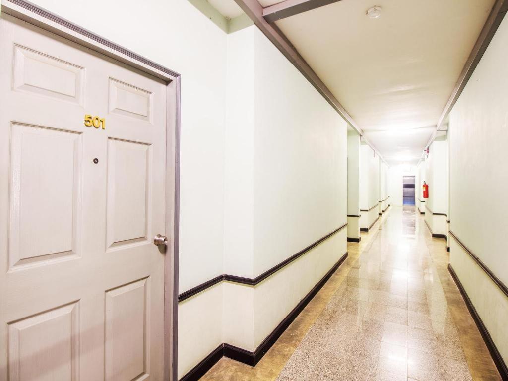 B2 Khamtieng Boutique & Budget Hotel Чиангмай Экстерьер фото