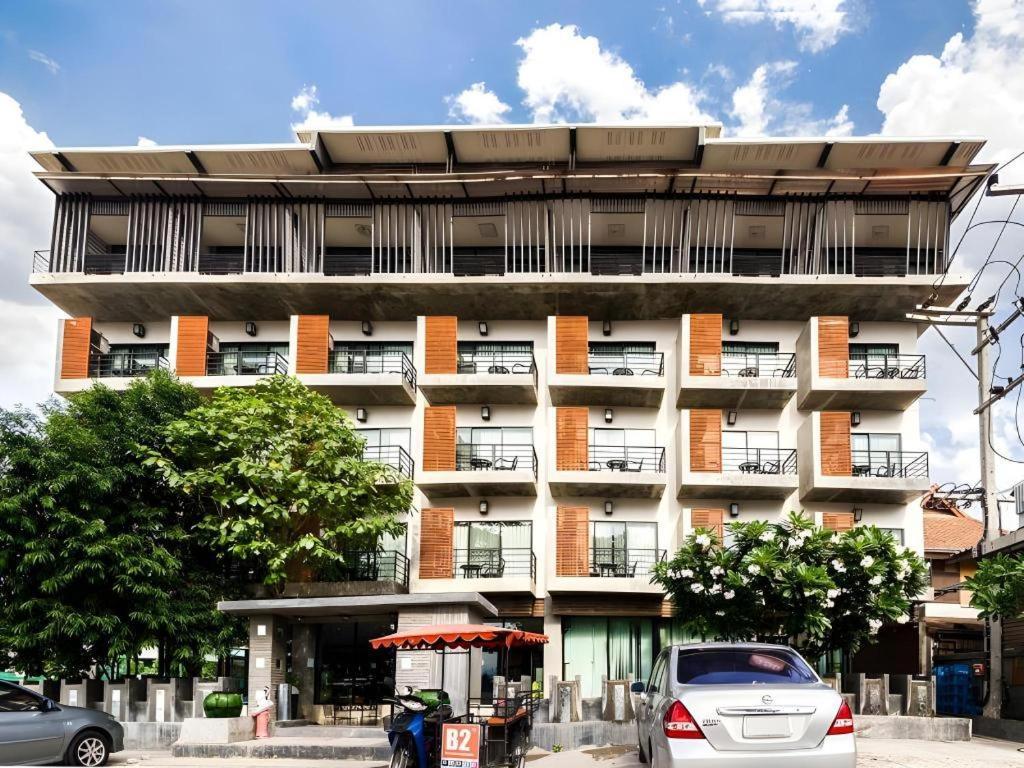 B2 Khamtieng Boutique & Budget Hotel Чиангмай Экстерьер фото