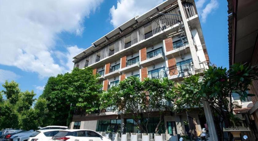 B2 Khamtieng Boutique & Budget Hotel Чиангмай Экстерьер фото