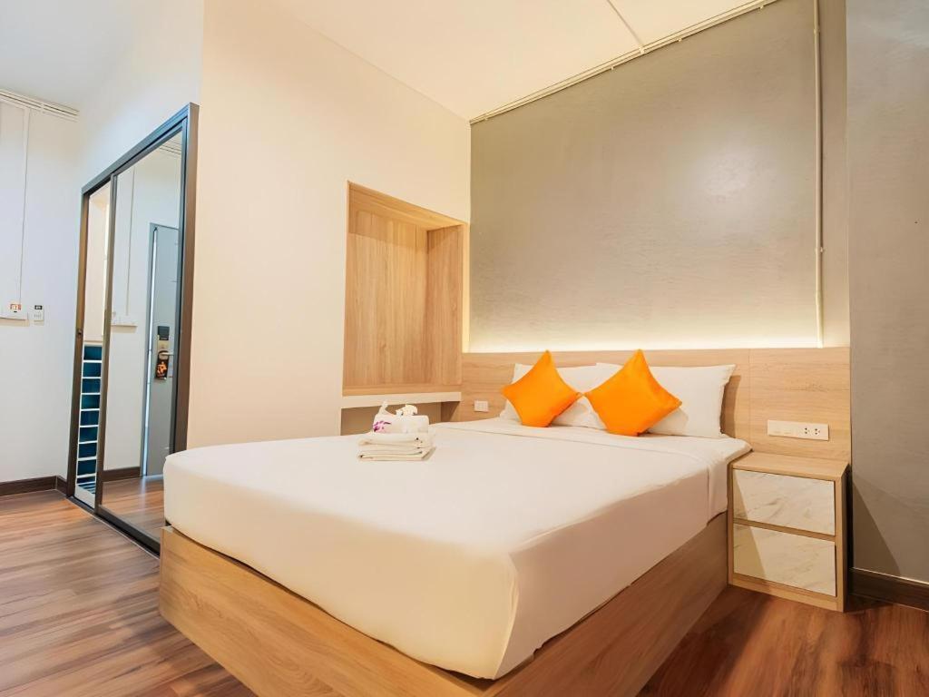 B2 Khamtieng Boutique & Budget Hotel Чиангмай Экстерьер фото