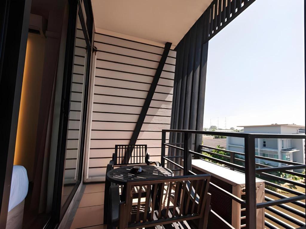 B2 Khamtieng Boutique & Budget Hotel Чиангмай Экстерьер фото